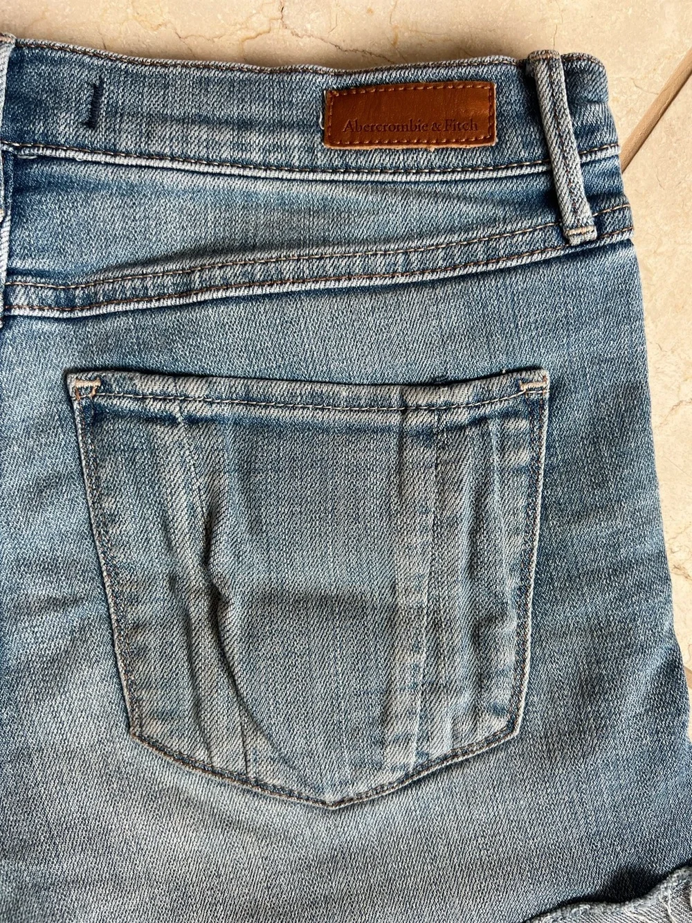 Abercrombie & Fitch Distressed Denim Cutoff Shorts Medium Wash Button Size 27
